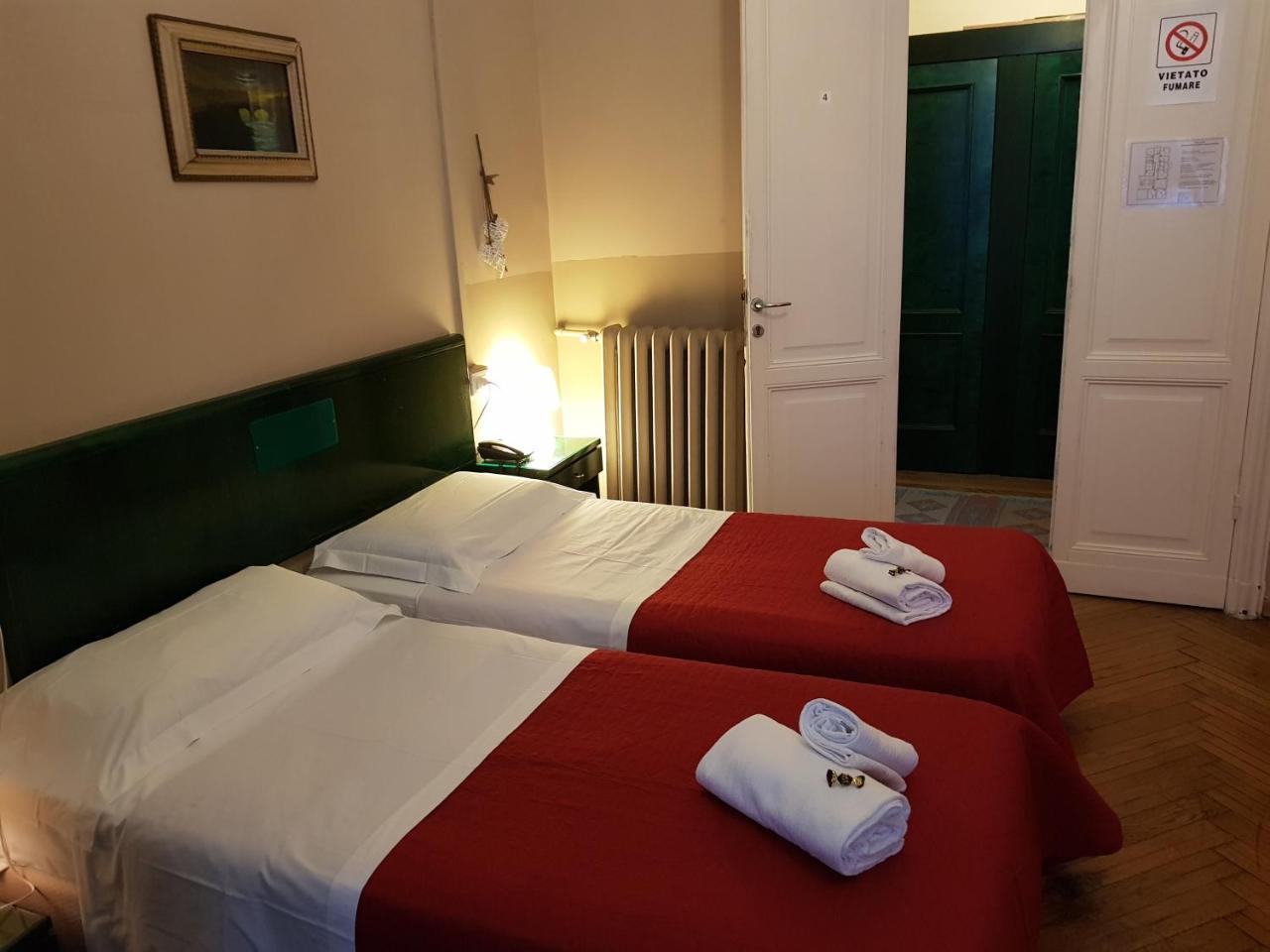 Hotel Suisse Генуя Экстерьер фото