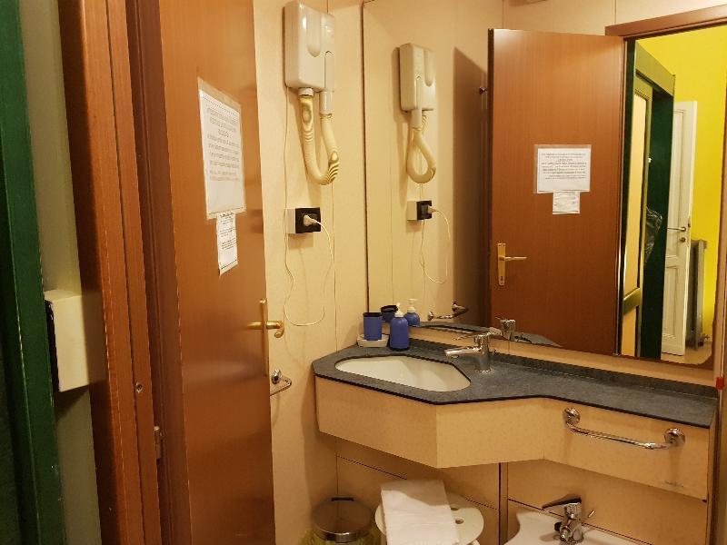 Hotel Suisse Генуя Экстерьер фото